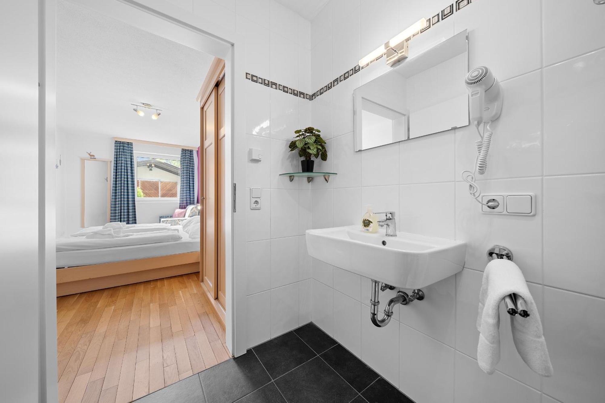 Apartment Tauernblick Top3 By Four Seasons Apartments Капрун Екстериор снимка